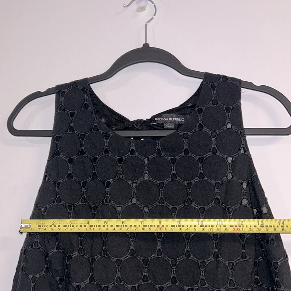 Banana Republic Black loose fit blouse with cutout back - Picture 6 of 10